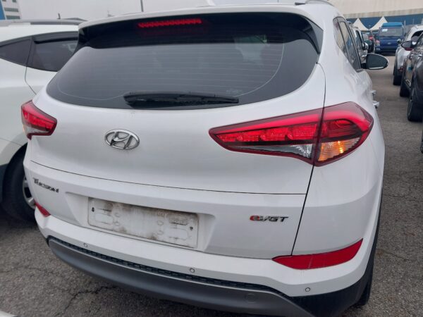 2017 Hyundai Tucson 2WD White - Image 3