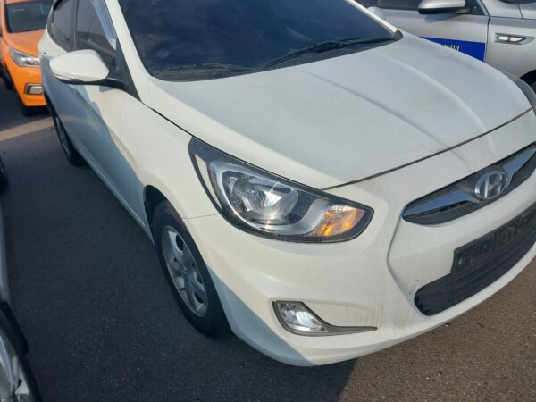 2015 Hyundai Accent  AT Gasoline White