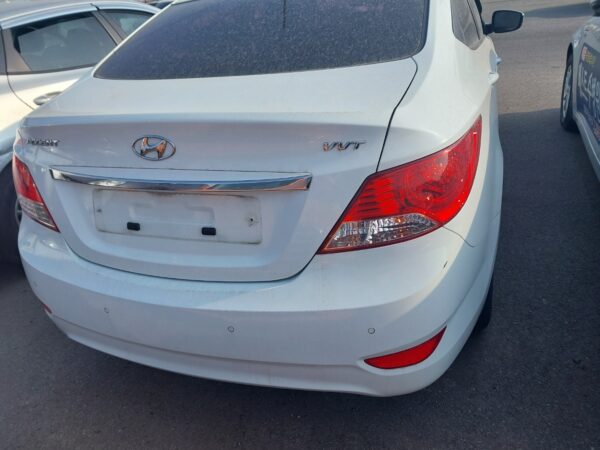 2015 Hyundai Accent  AT Gasoline White - Image 8