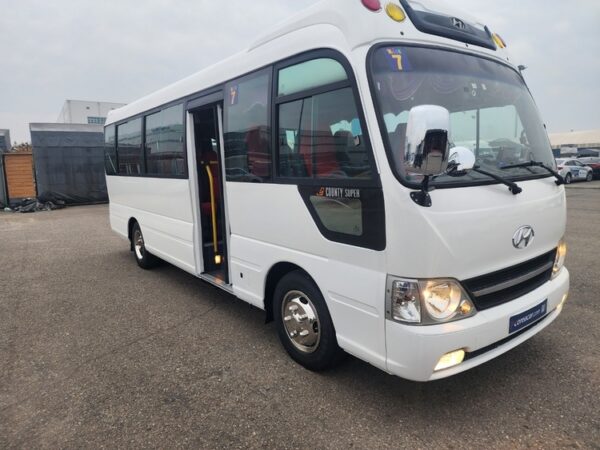 2011 County 29seats 160 HP Long Body Diesel White - Image 3