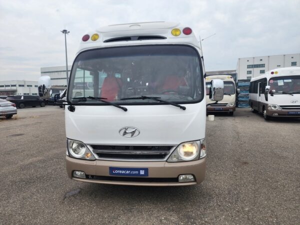 2011 County 29seats 160 HP Long Body Diesel White&Brown - Image 3