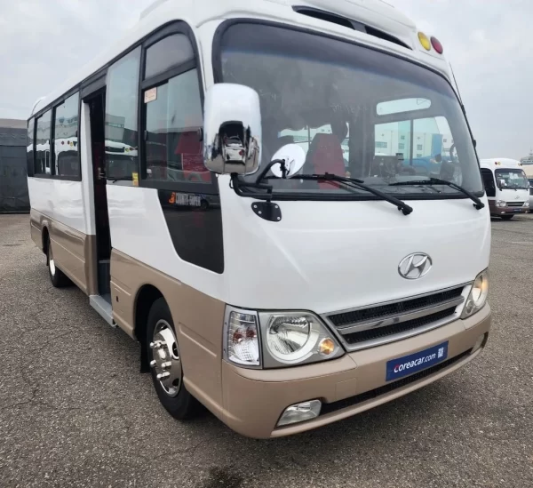 2011 County 29seats 160 HP Long Body Diesel White&Brown - Image 2