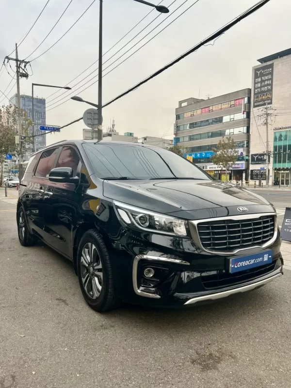 2019 Kia The New Carnival high limousine - Image 4