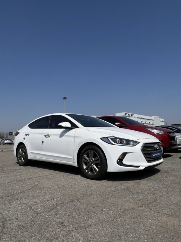 2016 Hyundai Avante 1.6 A/T White - Image 2