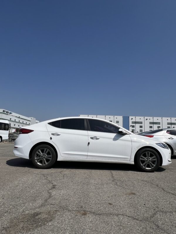 2016 Hyundai Avante 1.6 A/T White - Image 7