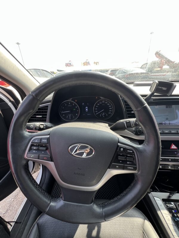 2016 Hyundai Avante 1.6 A/T White - Image 12