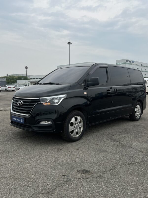 2019 Hyundai Grand Starex 12seats Black