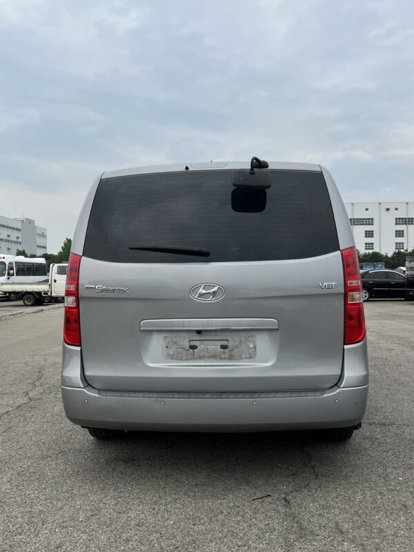 2019 Hyundai New Grand Starex 12seats Silver - Image 10
