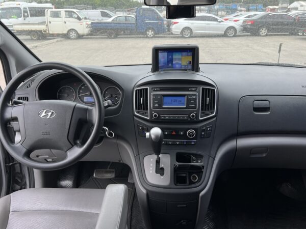 2019 Hyundai New Grand Starex 12seats Silver - Image 6